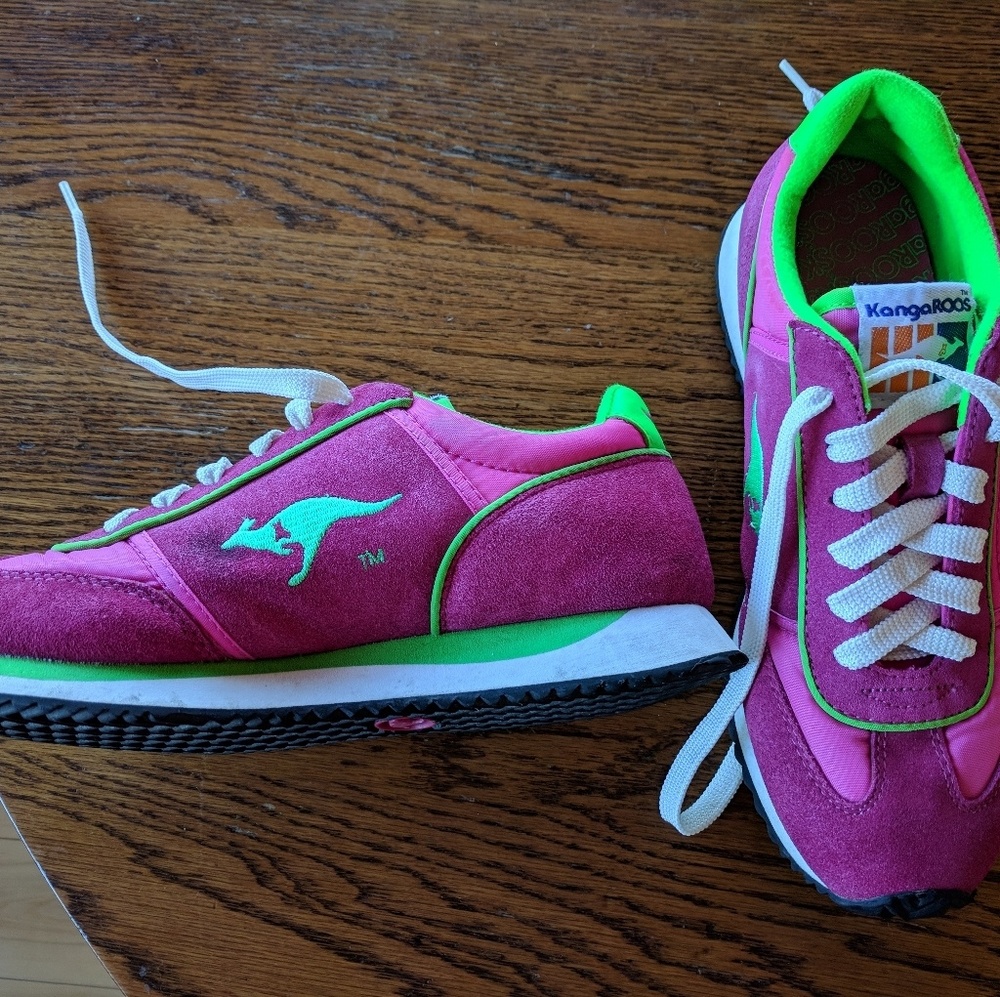 Pink Kangaroos tennis shoes size 9